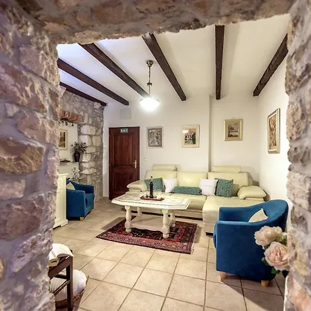 Appartement Heritage Palace Listun