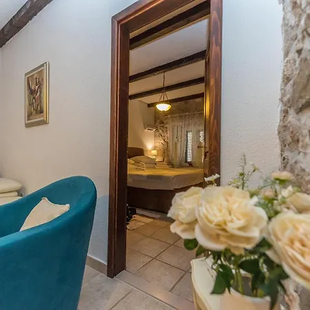 Heritage Palace Listun Appartement *
