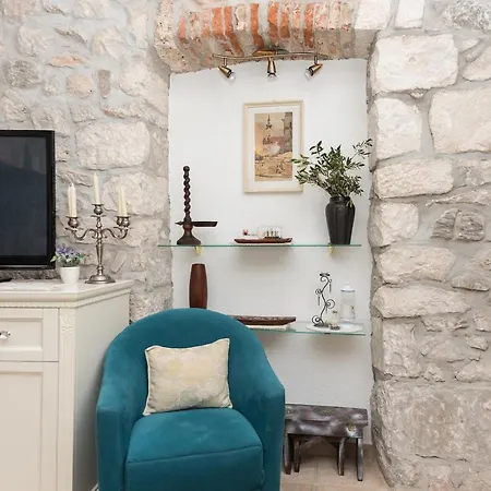 Heritage Palace Listun Apartment Makarska