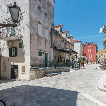 Apartamento Heritage Palace Listun