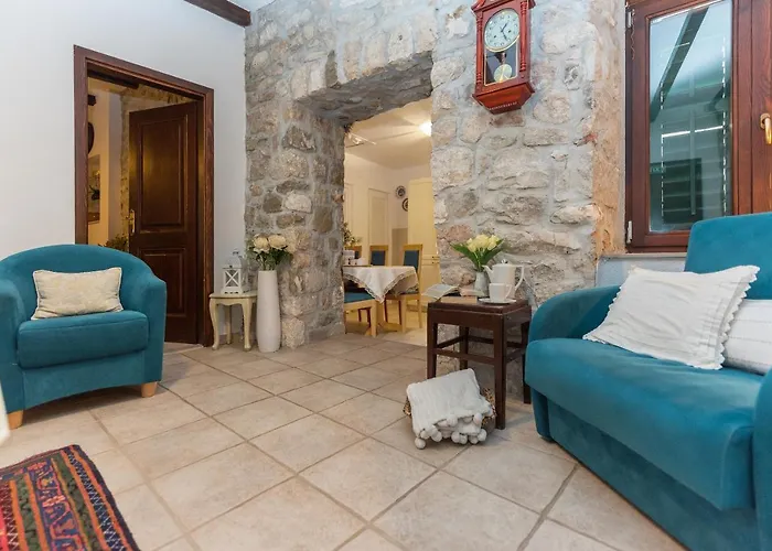 Heritage Palace Listun