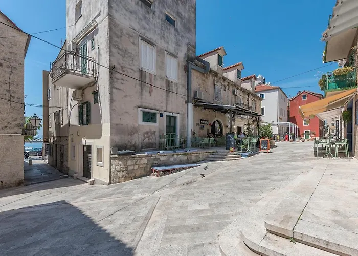 Heritage Palace Listun *