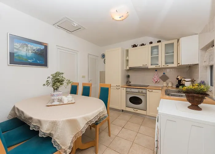 Heritage Palace Listun Makarska