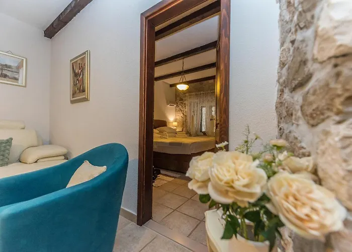 Heritage Palace Listun Apartament *