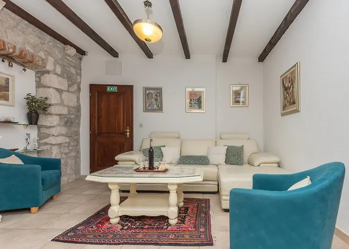 Heritage Palace Listun Apartament *